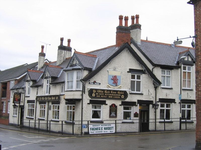 Olde Red Lion Hotel, Market Bosworth. (Pub). Published on 05-10-2012 