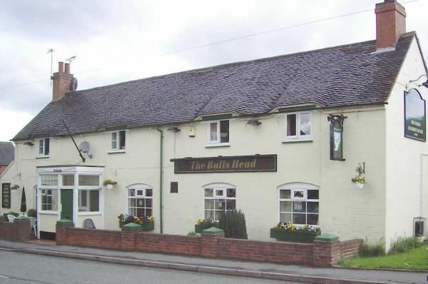 Bulls Head in 2006. (Pub, External). Published on 15-01-2014