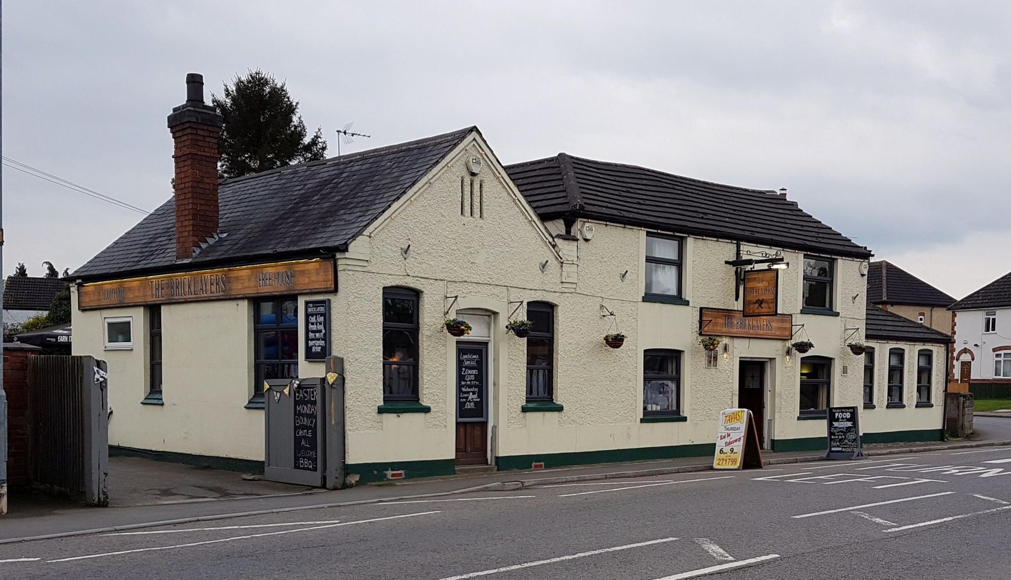 Bricklayers March 2017. (Pub, External). Published on 18-04-2017