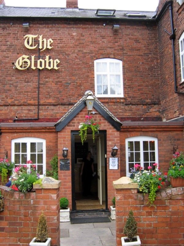 Globe, Snarestone. (Pub). Published on 05-10-2012