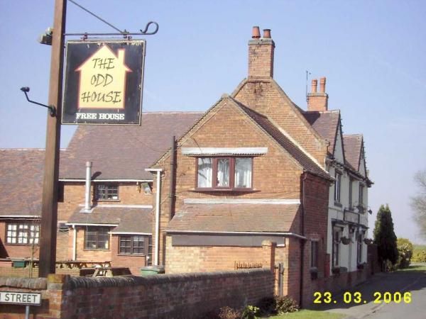 Odd House. (Pub, External, Sign). Published on 15-01-2014