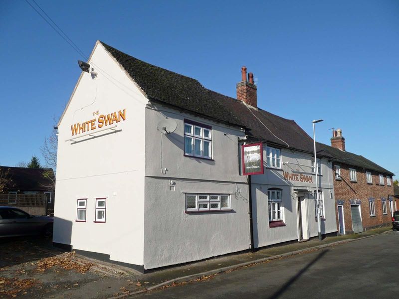 White Swan - November 2016. (Pub, External, Key). Published on 07-11-2016
