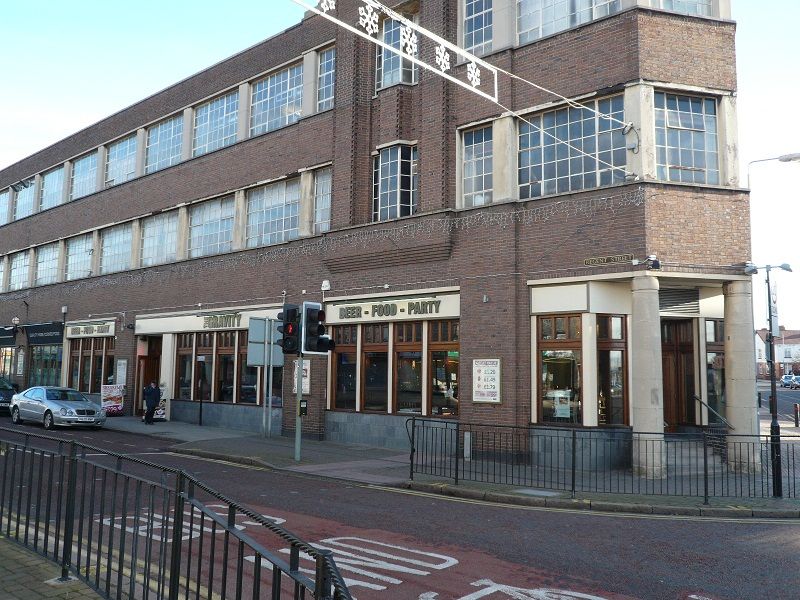 Gravity, Hinckley. (Pub). Published on 05-10-2012