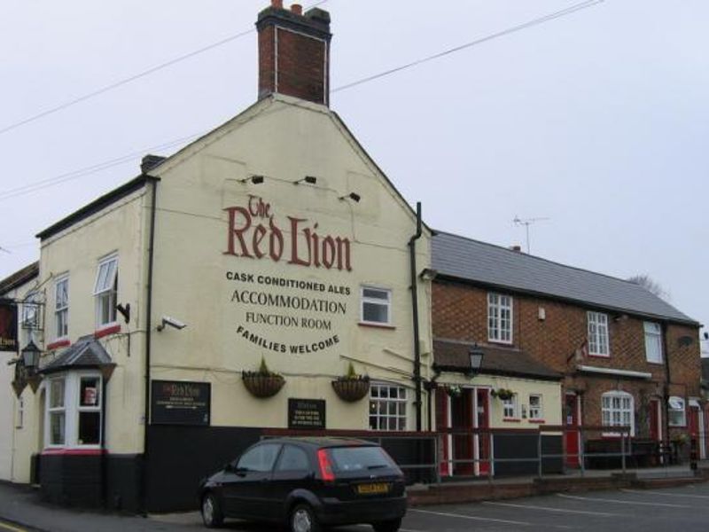 Red Lion, 2007. (Pub, External). Published on 15-01-2014