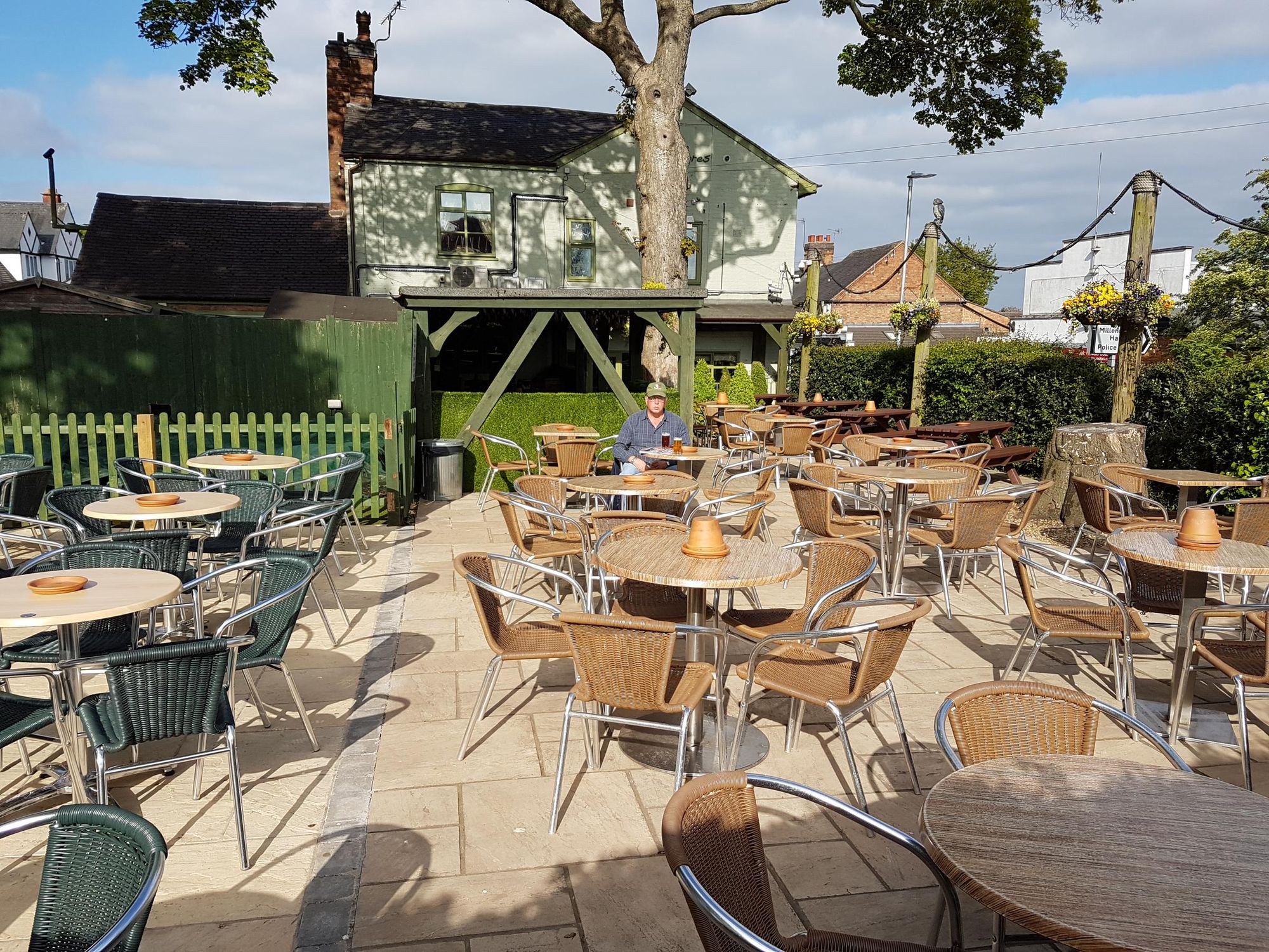 patio 2017. (Pub, External, Garden). Published on 07-06-2017