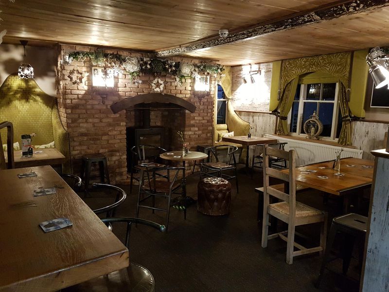 lounge bar Dec 2017. (Pub, Bar). Published on 14-12-2017