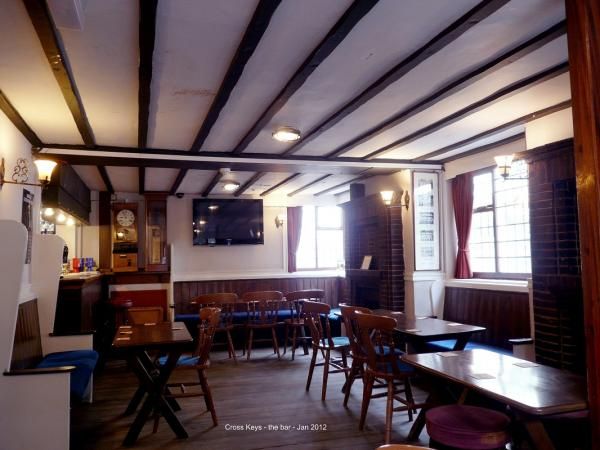 Cross Keys - the bar in Jan 2012. (Bar). Published on 26-03-2014