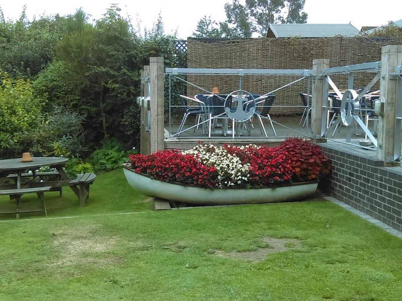 Refurbished garden 2017. (Garden). Published on 04-09-2017