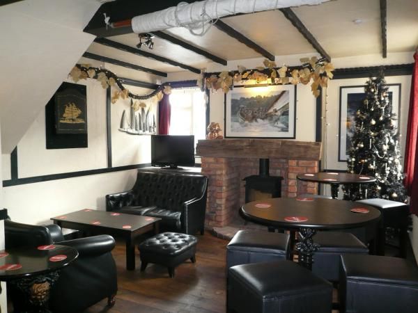Anchor interior. (Pub). Published on 07-11-2013