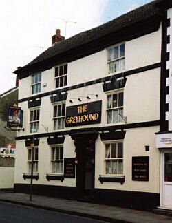 Greyhound, Hinckley. (Pub). Published on 05-10-2012