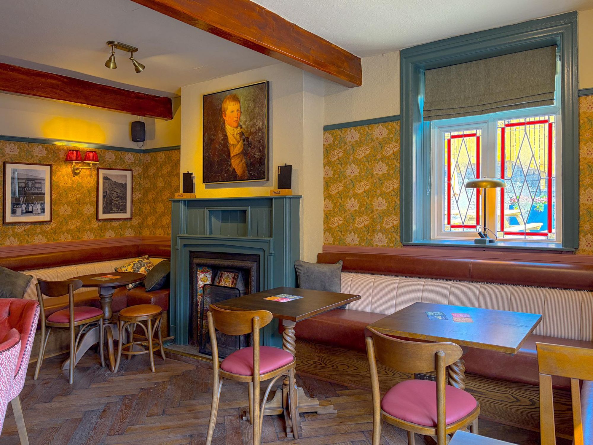 Seating area. (Pub). Published on 30-07-2026