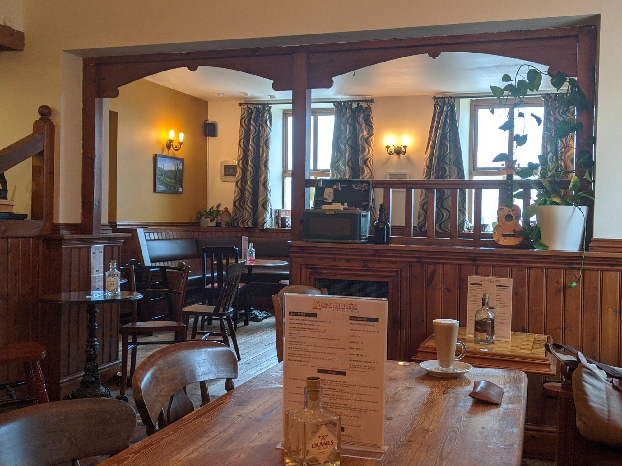 (Pub, Bar). Published on 26-05-2021