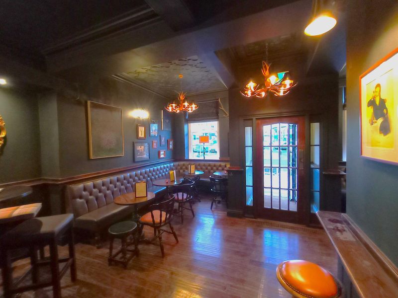 Front door and seating area. (Pub). Published on 21-11-2024