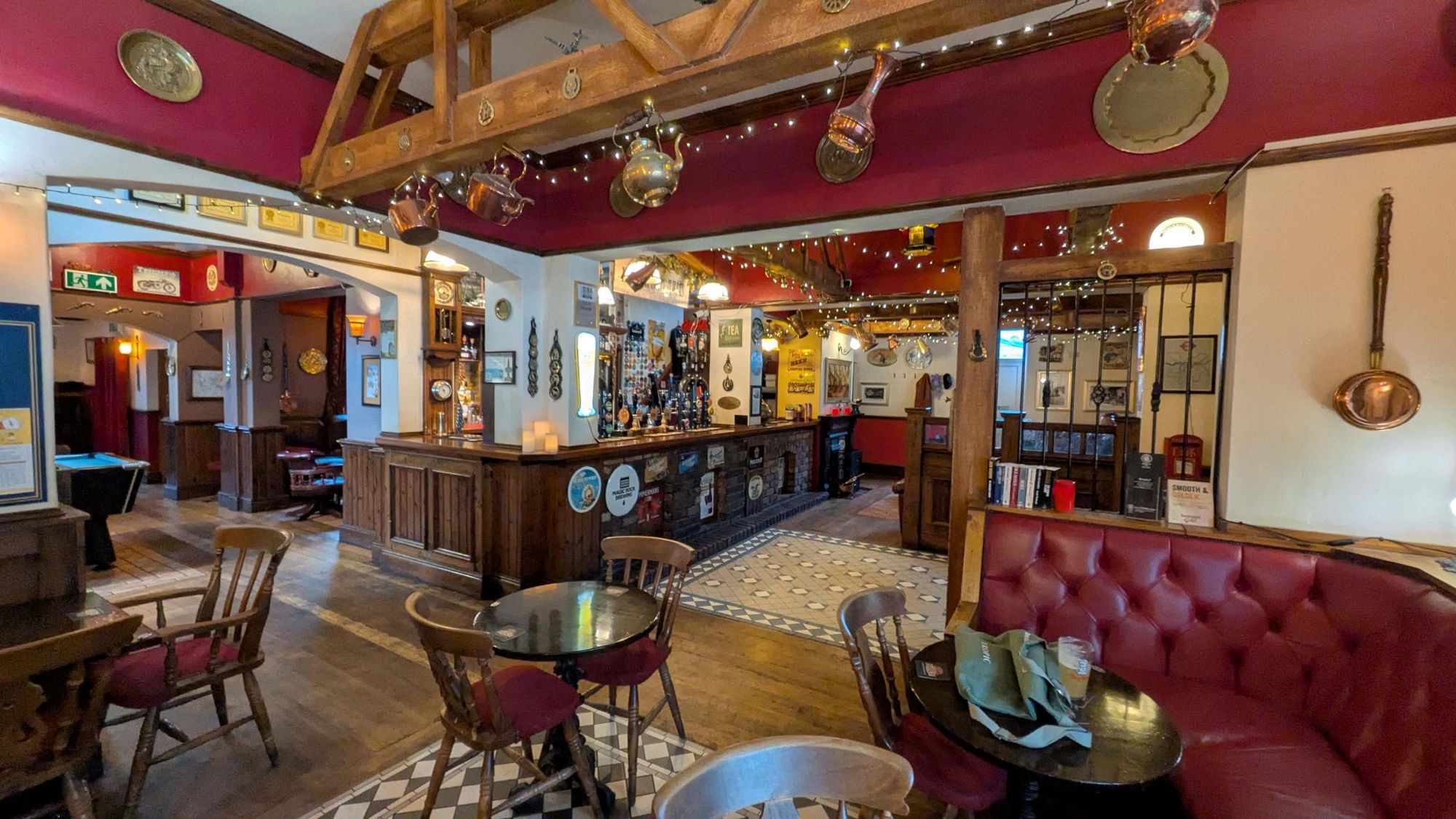 Seating and bar. (Pub). Published on 14-02-2026