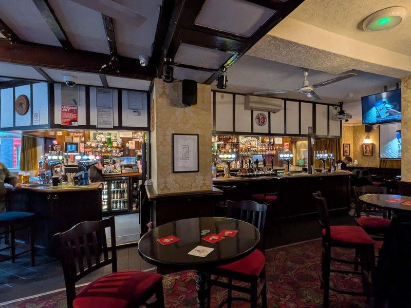 (Pub, Bar). Published on 19-05-2026 