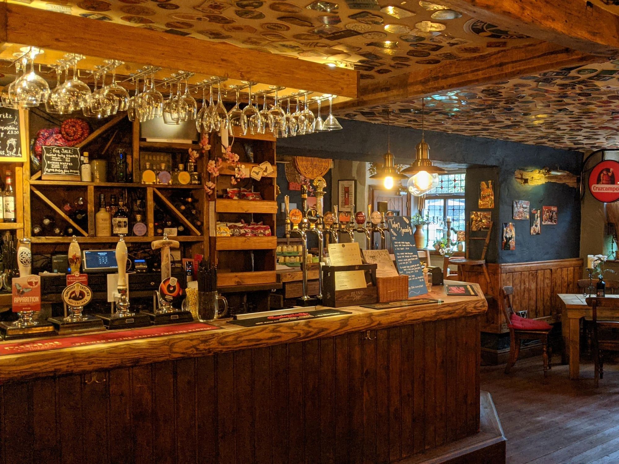(Pub, Bar). Published on 16-11-2021