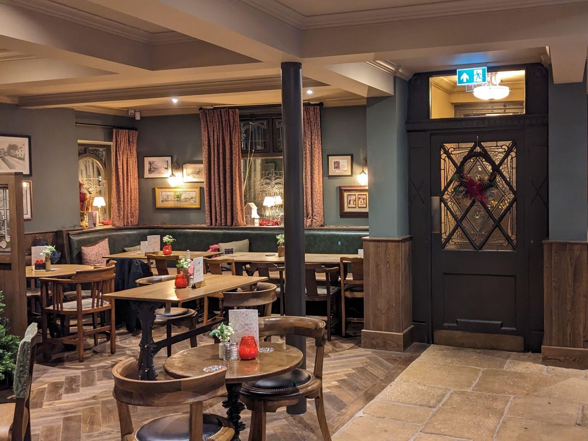 Seating area. (Pub). Published on 08-12-2025