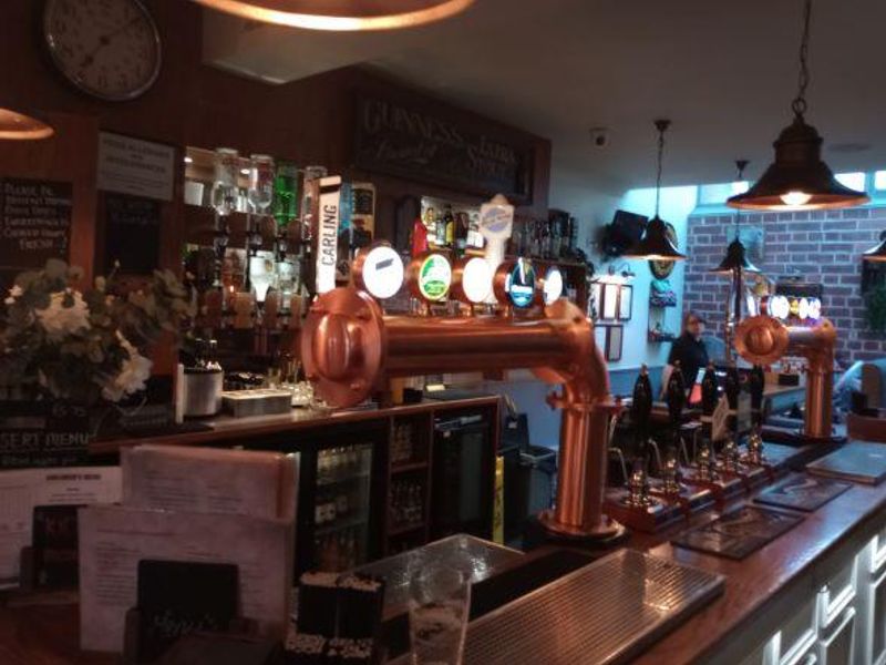 (Pub, Bar). Published on 04-04-2023