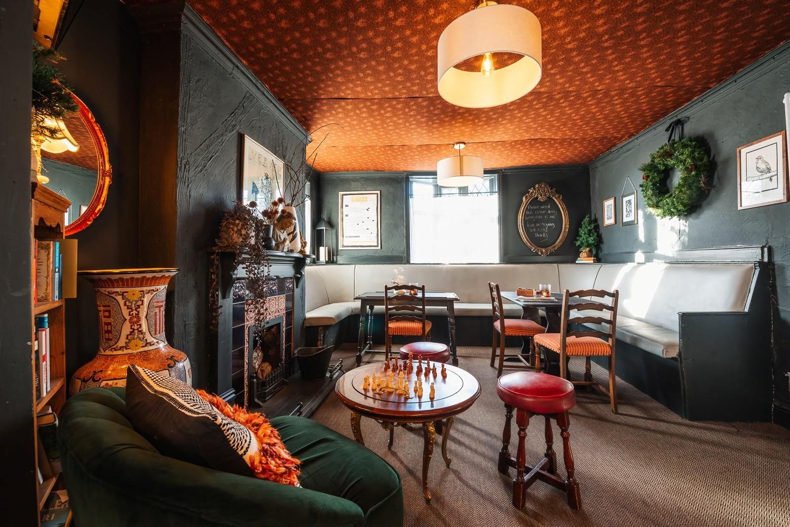 Seating area. (Pub). Published on 29-11-2025