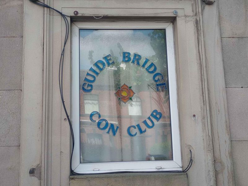 (External, Sign). Published on 08-05-2025 