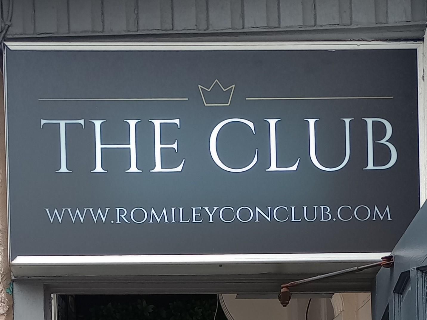 (External, Sign). Published on 11-08-2025