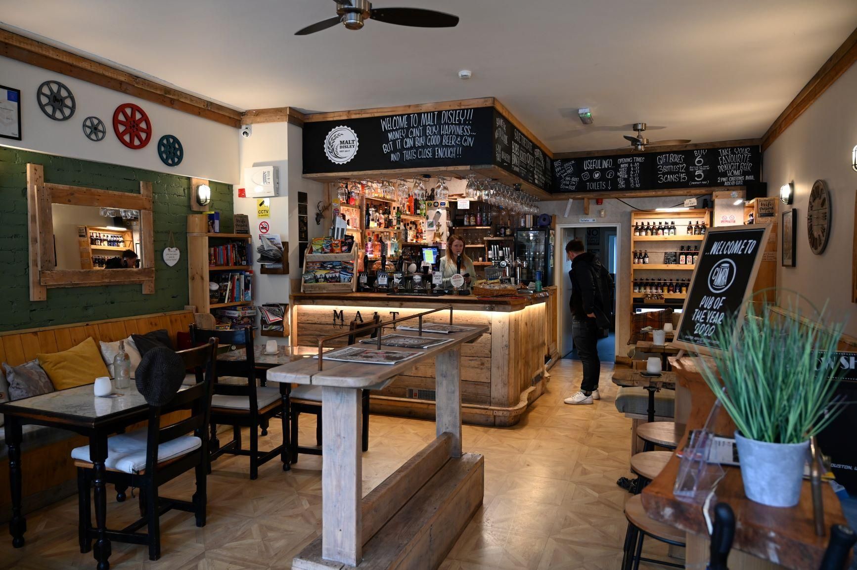 (Pub, Bar, Key). Published on 19-02-2020