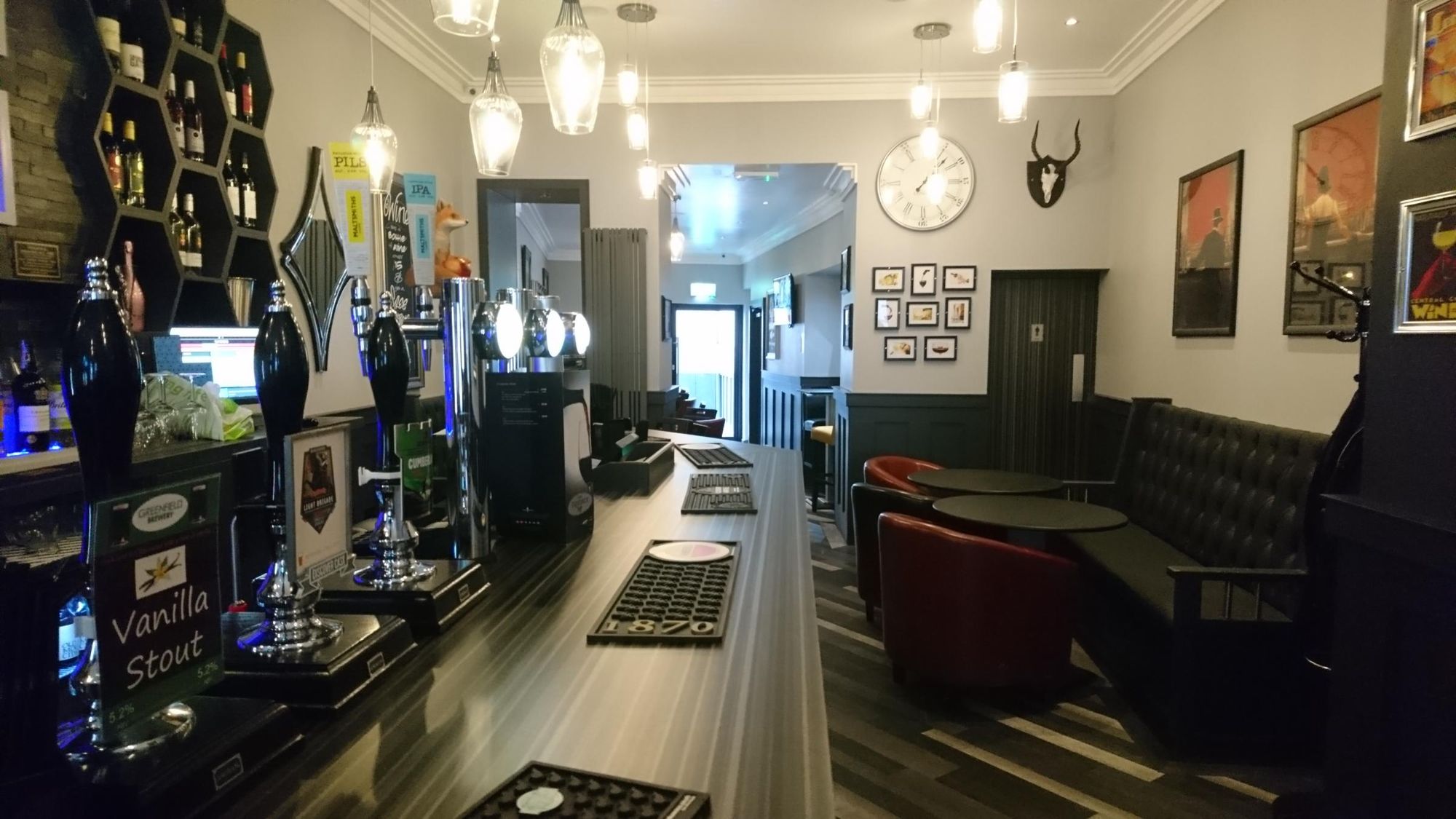 (Pub, Bar). Published on 26-09-2021