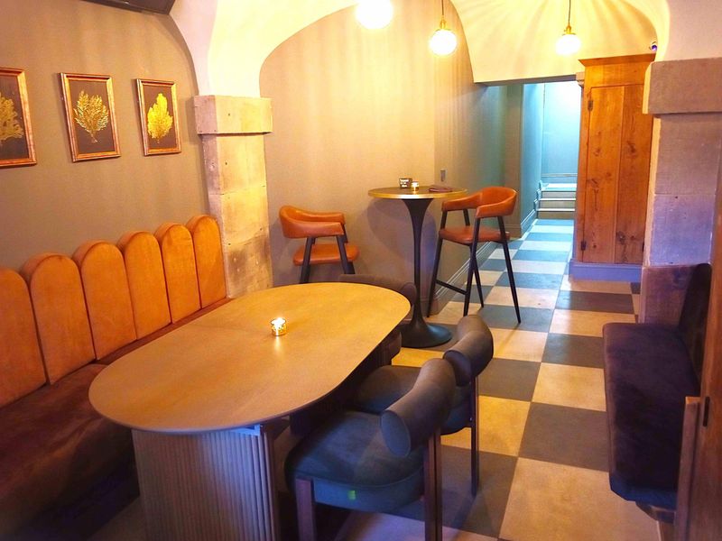 Seating area to left. (Pub). Published on 15-03-2025
