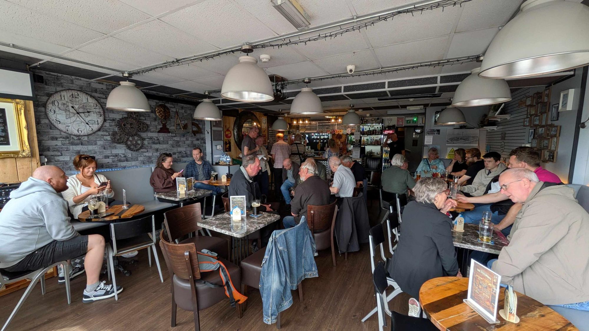(Pub, Customers). Published on 25-10-2026