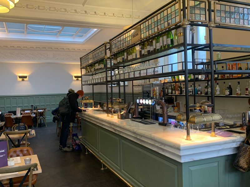 (Pub, Bar). Published on 29-11-2025 