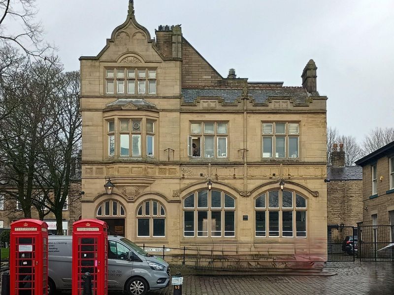 (Pub, External, Key). Published on 19-02-2026