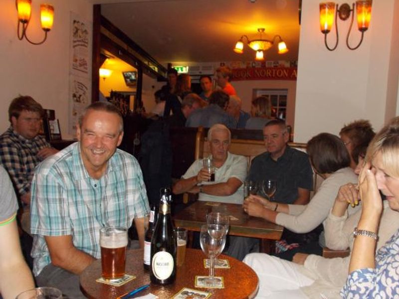 (Pub, Bar, Customers). Published on 10-09-2013