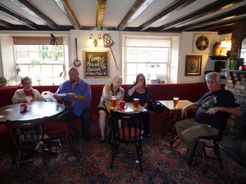 (Pub, Bar, Branch). Published on 10-09-2013