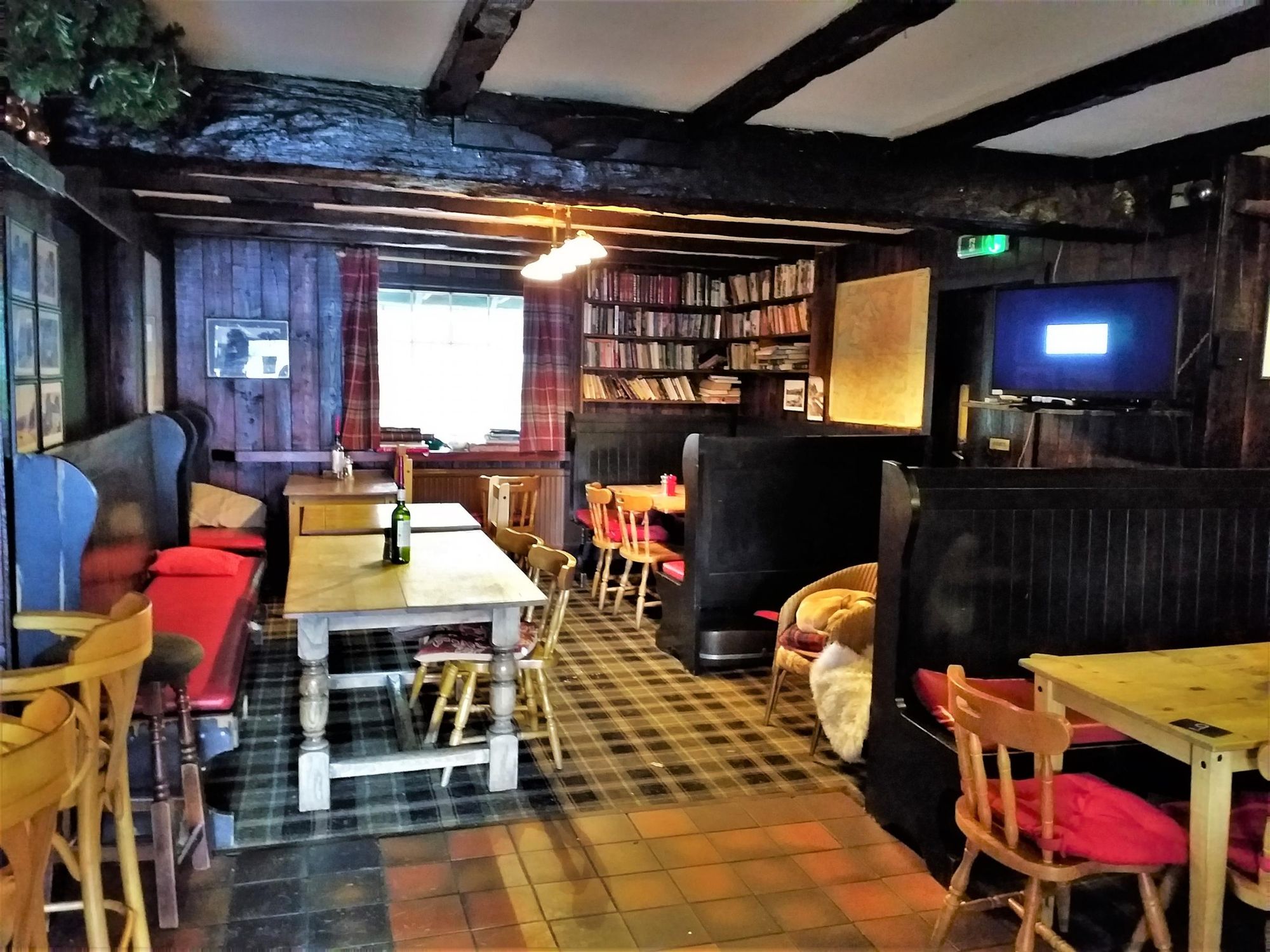 (Pub, Bar). Published on 04-09-2019