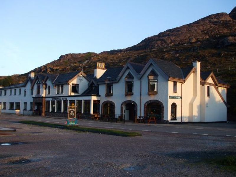 Evening sun on the Hotel. (External, Key). Published on 17-05-2014