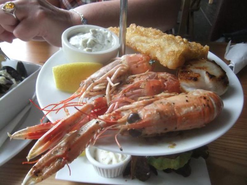 (Restaurant). Published on 25-07-2015 