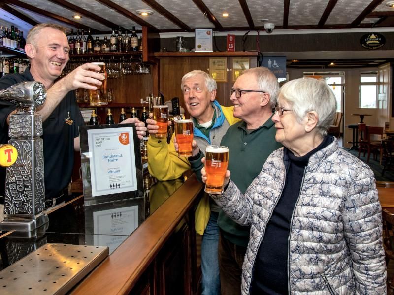Receiving a CAMRA award. (Pub, Branch, Award). Published on 25-10-2025