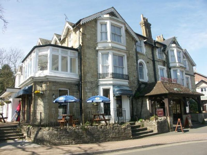 Holliers Hotel, Shanklin, Ray Scarfe. (Pub, External). Published on 02-07-2013