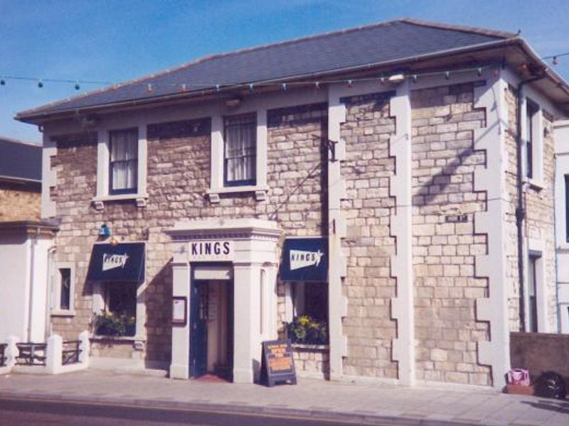 Kings House Bar, Sandown, Ray Scarfe. (Pub, External). Published on 02-07-2013