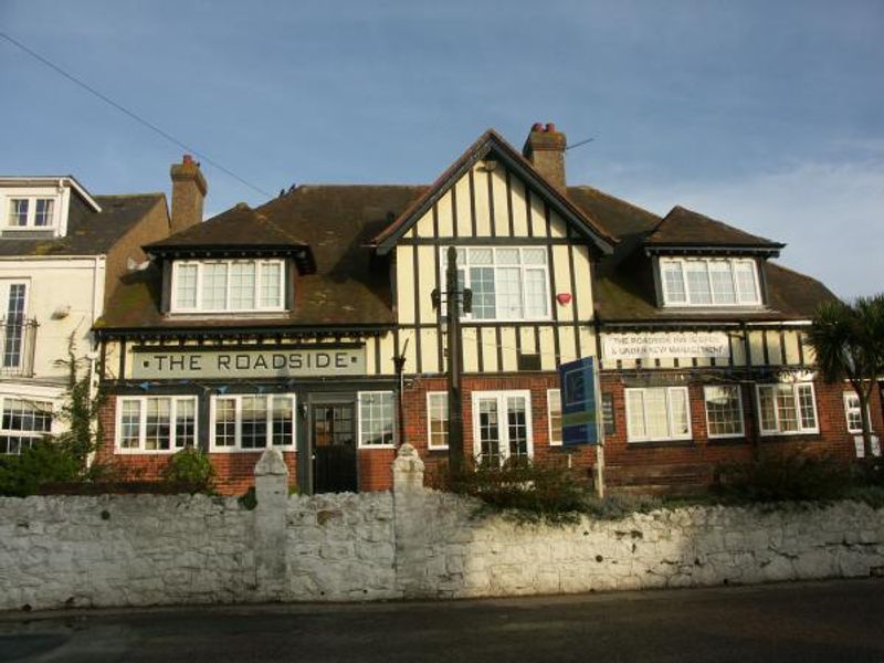 Roadside Inn, Nettlestone, Ray Scarfe. (Pub, External). Published on 02-07-2013