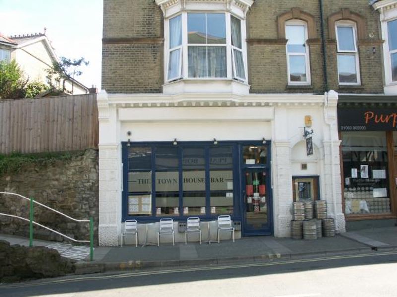 Town House bar, Shanklin, Ray Scarfe. (Pub, External). Published on 02-07-2013