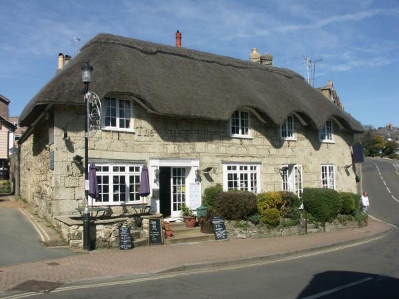 Village Inn, Shanklin, Ray Scarfe. (Pub, External). Published on 02-07-2013