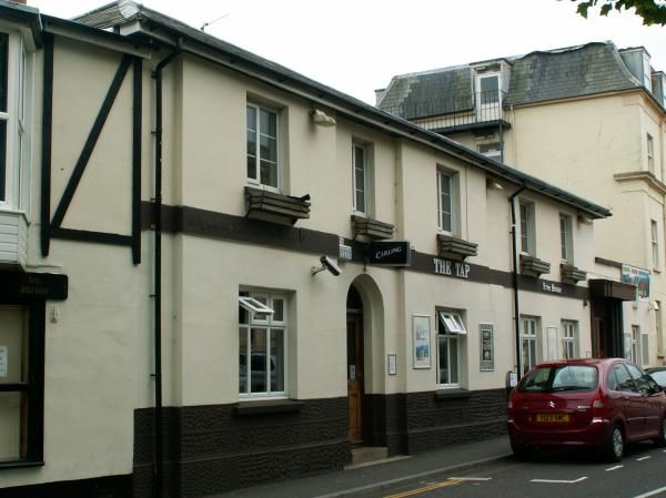Tap Inn, Sandown, Ray Scarfe. (Pub, External). Published on 02-07-2013