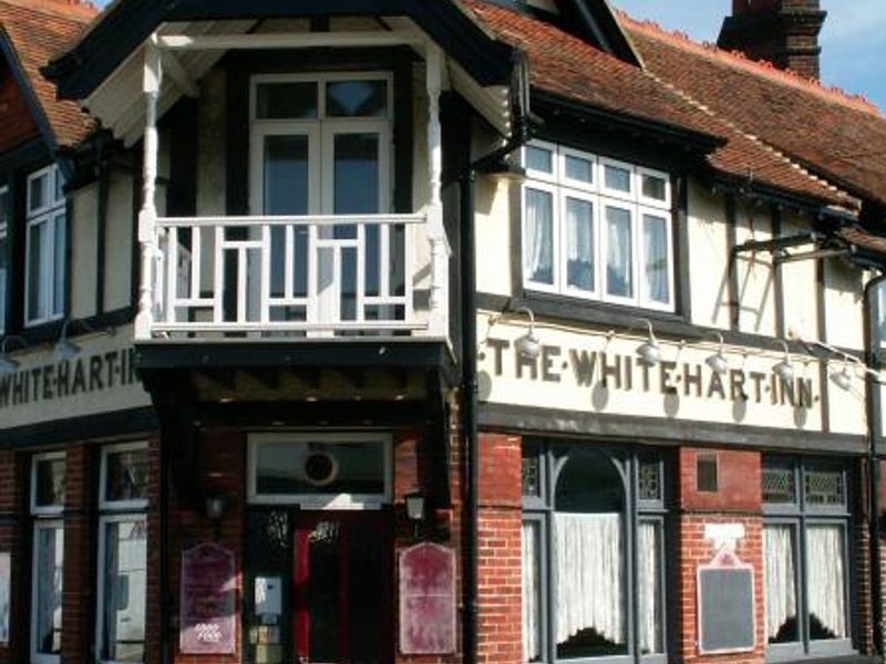 White Hart Inn, East Cowes. (Pub). Published on 25-07-2013