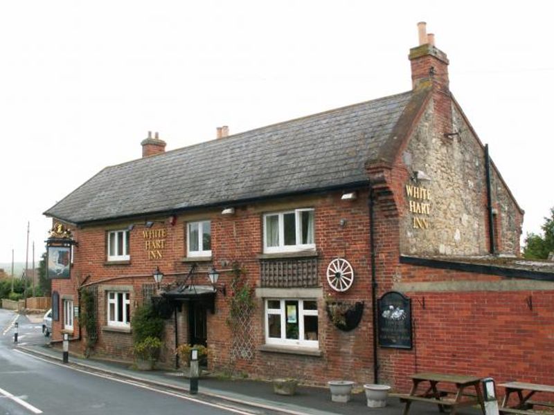 White Hart Inn, Havenstreet, Ray Scarfe. (Pub, External). Published on 02-07-2013