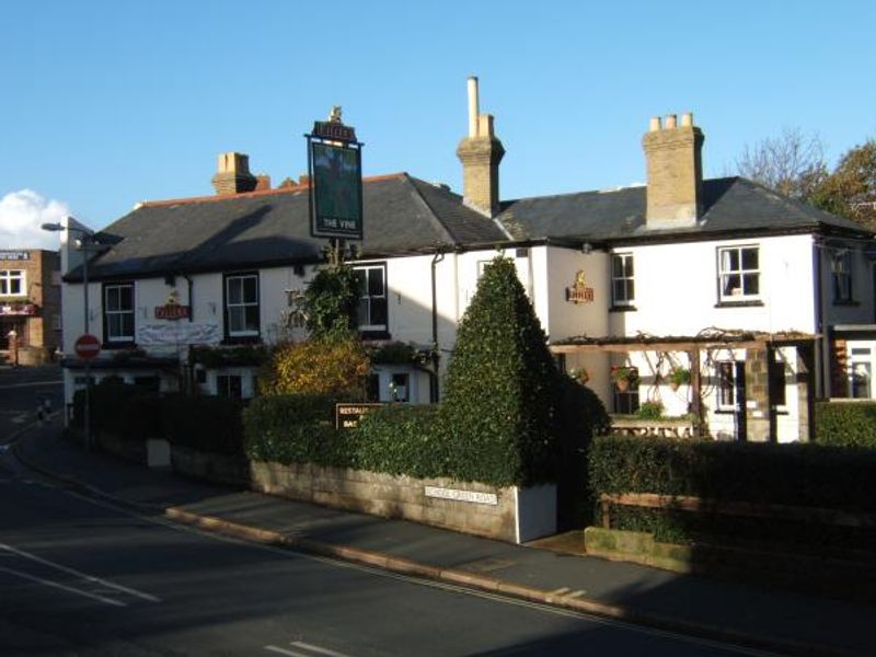 Vine Inn, Freshwater, Ray Scarfe. (Pub, External). Published on 02-07-2013