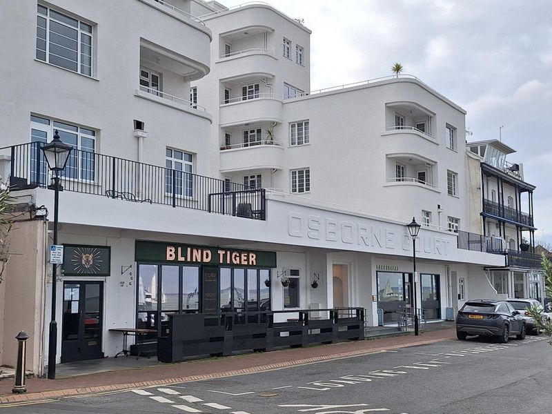 Blind Tiger, Cowes Parade. (Pub). Published on 24-03-2025