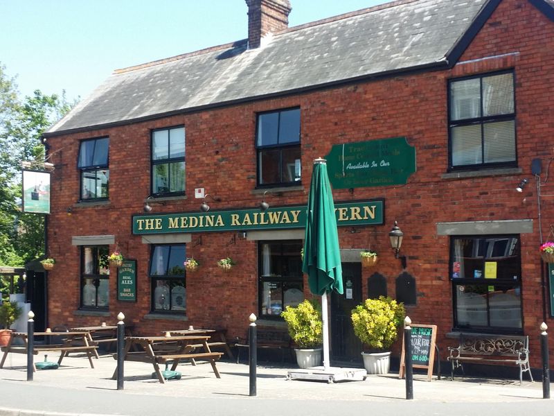 Railway Medina Tavern (Photo: Alexander Lawson 2018). (Pub, External). Published on 24-05-2018