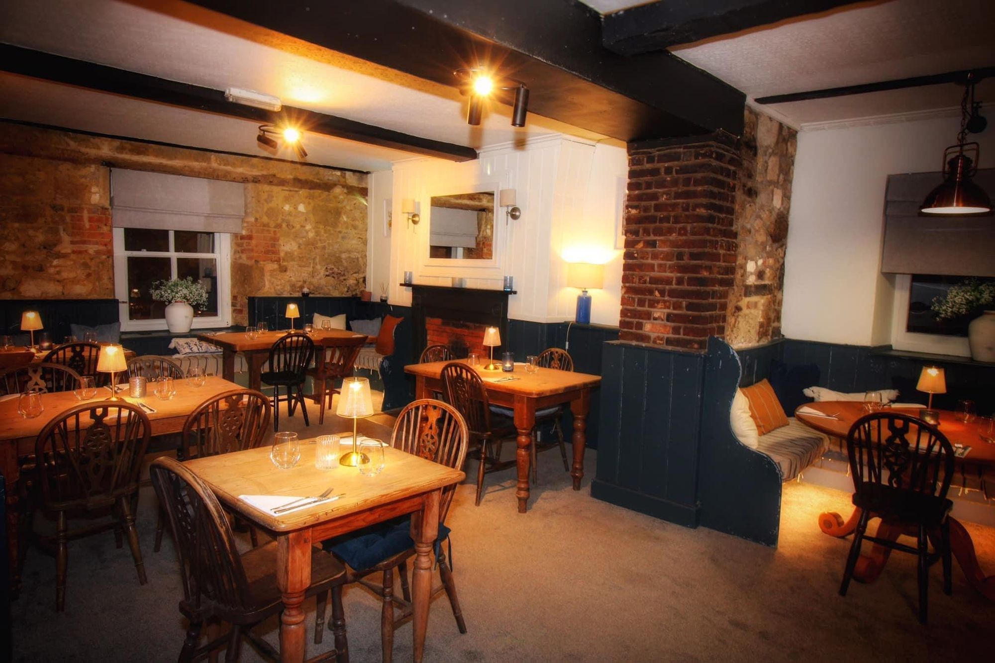 New Inn, Shalfleet (Photo: Michelle Walton - November 2024). (Pub, Restaurant). Published on 17-02-2025