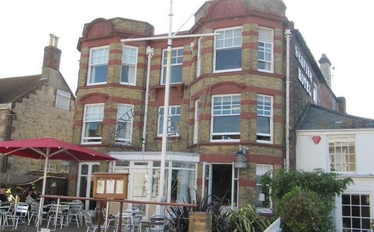 Seaview Hotel. (Pub, Key). Published on 08-07-2017